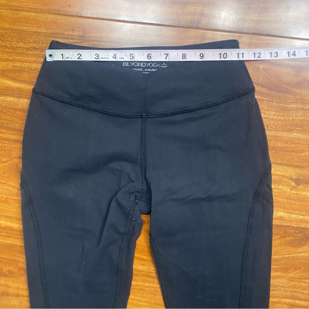 Beyond Yoga Women's Black Lowrise Leggings Size Medium Activewear Pilates Gym - Picture 14 of 16